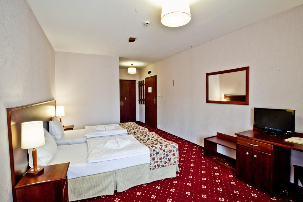 Hotel Stara Szmergielnia Bielsko-Biała Kamer foto