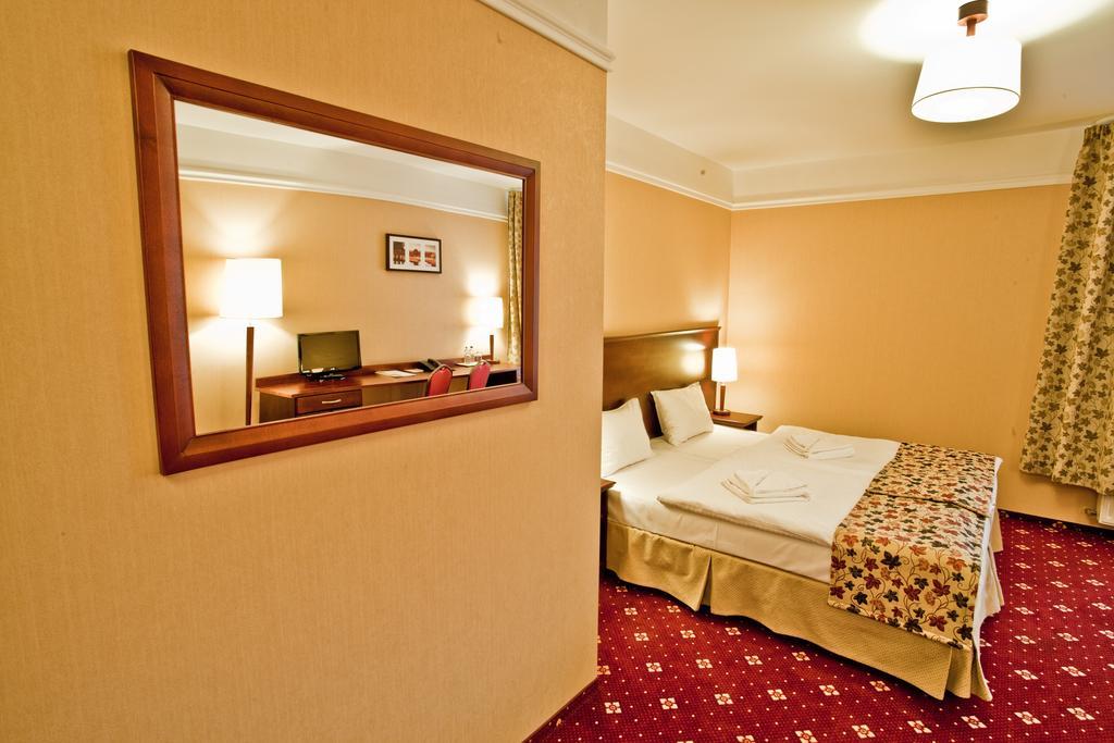 Hotel Stara Szmergielnia Bielsko-Biała Buitenkant foto