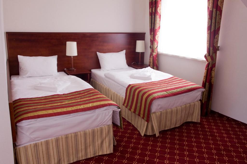Hotel Stara Szmergielnia Bielsko-Biała Kamer foto